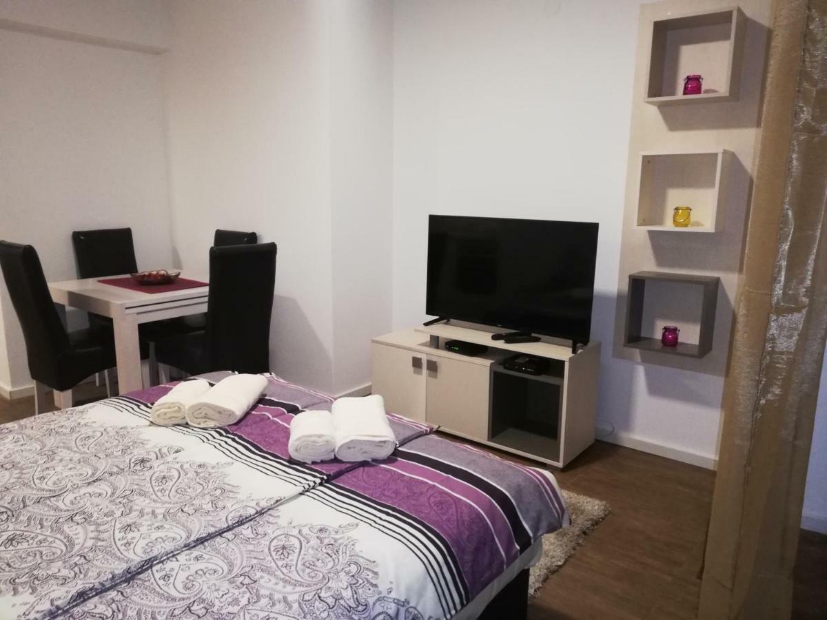 Laguna Apartman 2 Ni Buitenkant foto