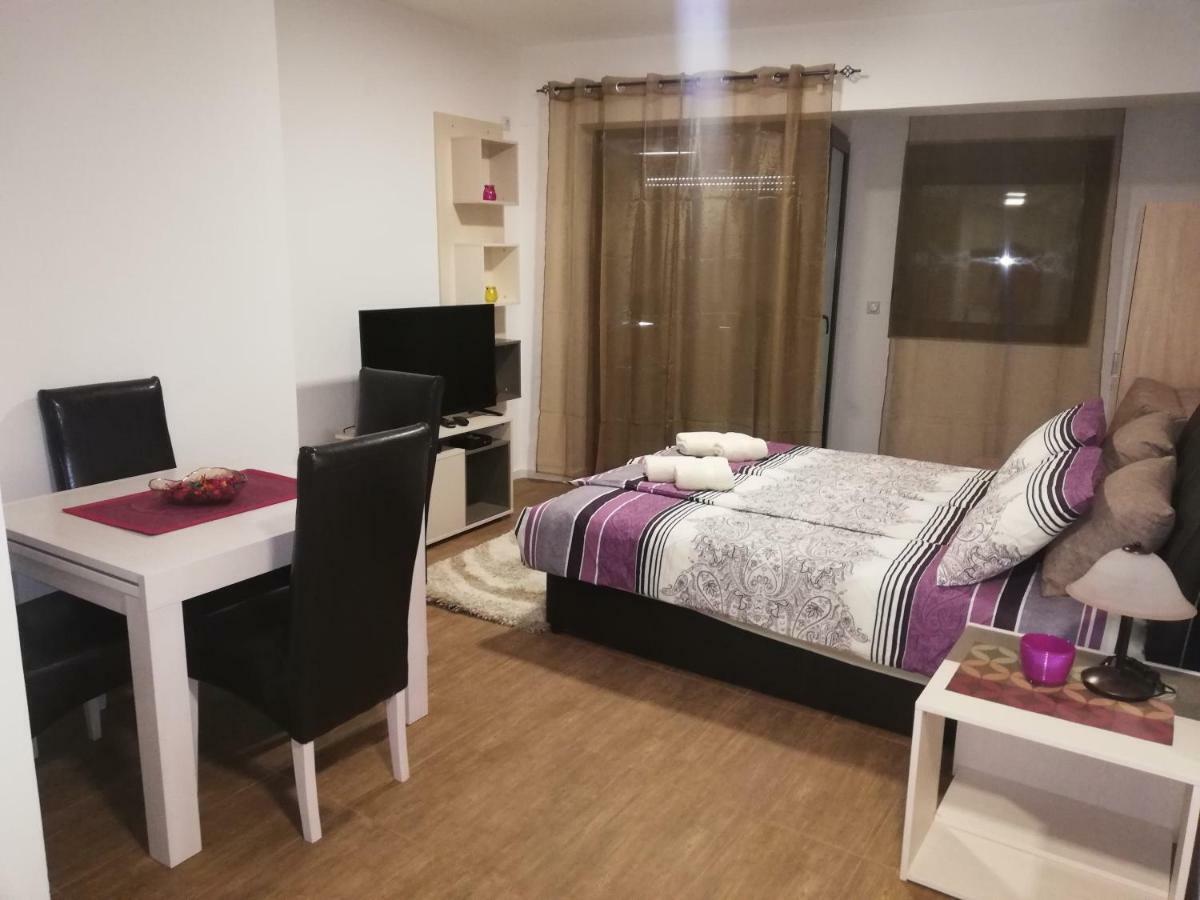 Laguna Apartman 2 Ni Buitenkant foto