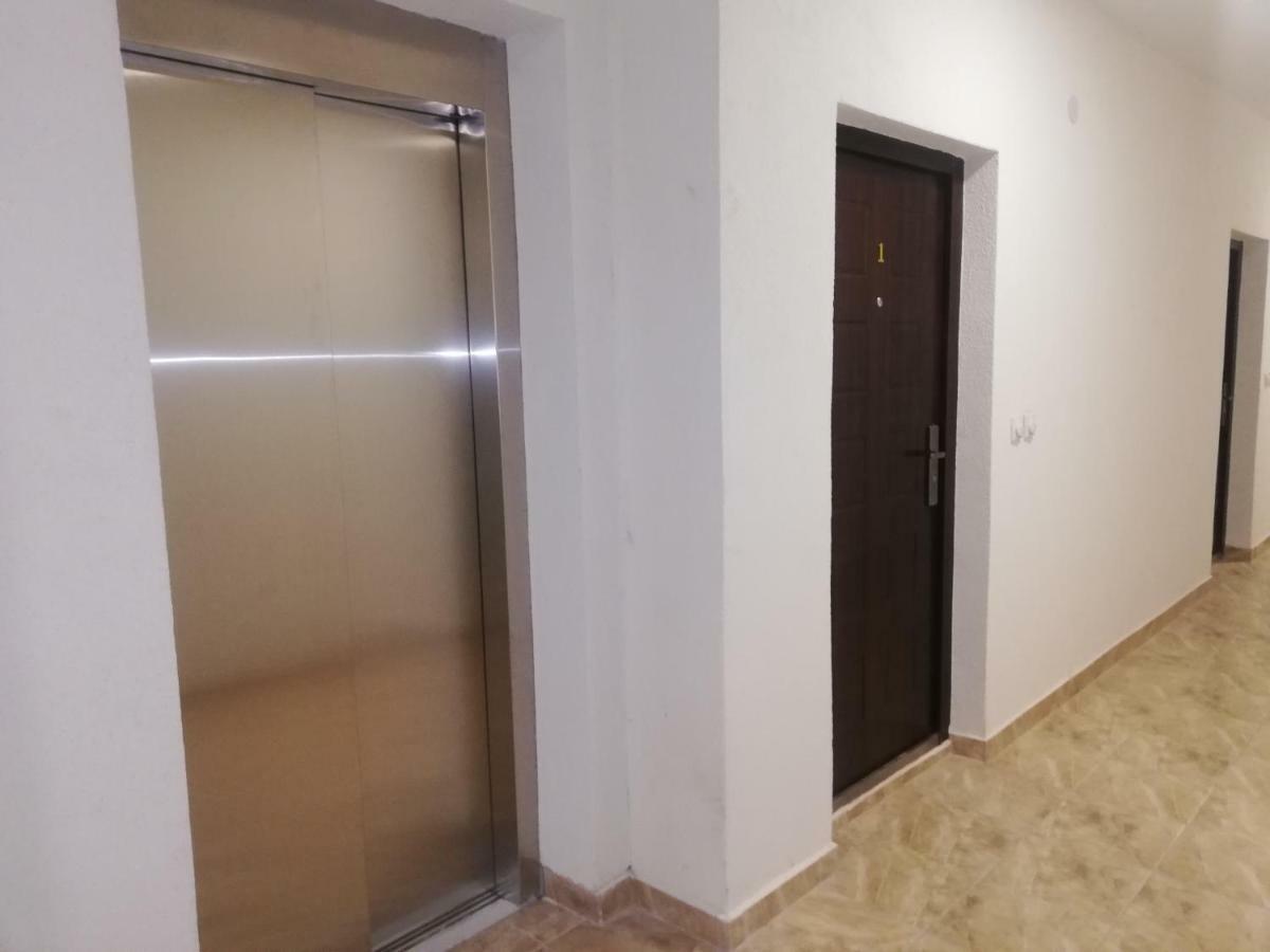 Laguna Apartman 2 Ni Buitenkant foto